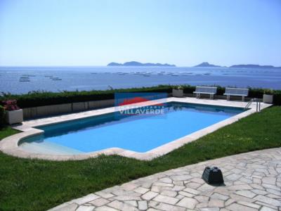 CHALET. CANGAS 